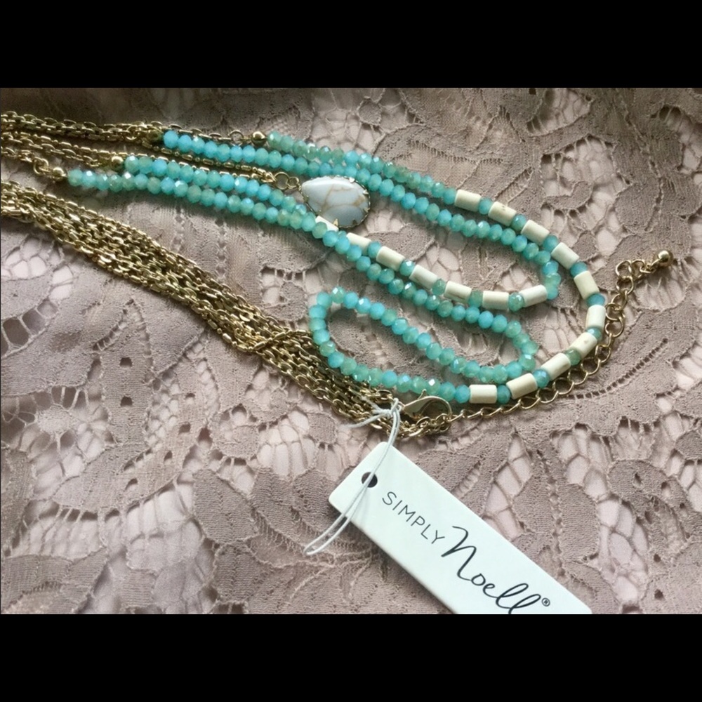 NWT💙 SIMPLY NOELLE 3 STRAND NECKLACE💙